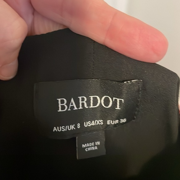 NWT Bardot Samara Rose Garden Wrap Dress - Size 4 - Picture 8 of 8